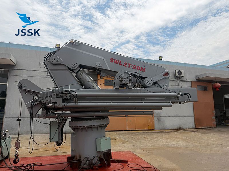 2T20M hydraulic folding and telescopic crane