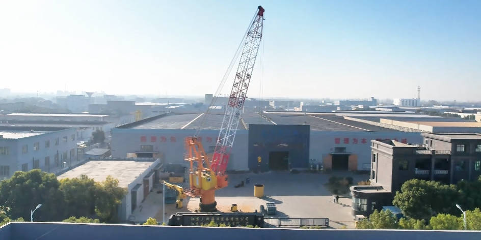 25T 30M / 15T 40M Wire Rope Luffing Lattice Boom Crane